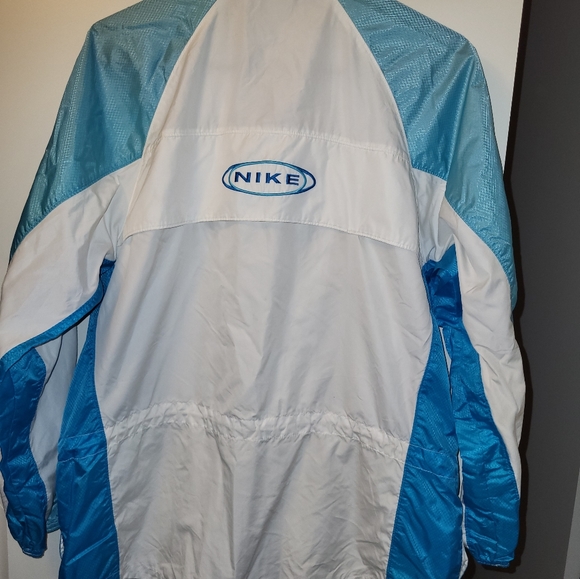 Nike Jacket - Picture 2 of 4